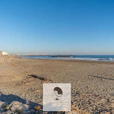Sea View And Parking Apartment